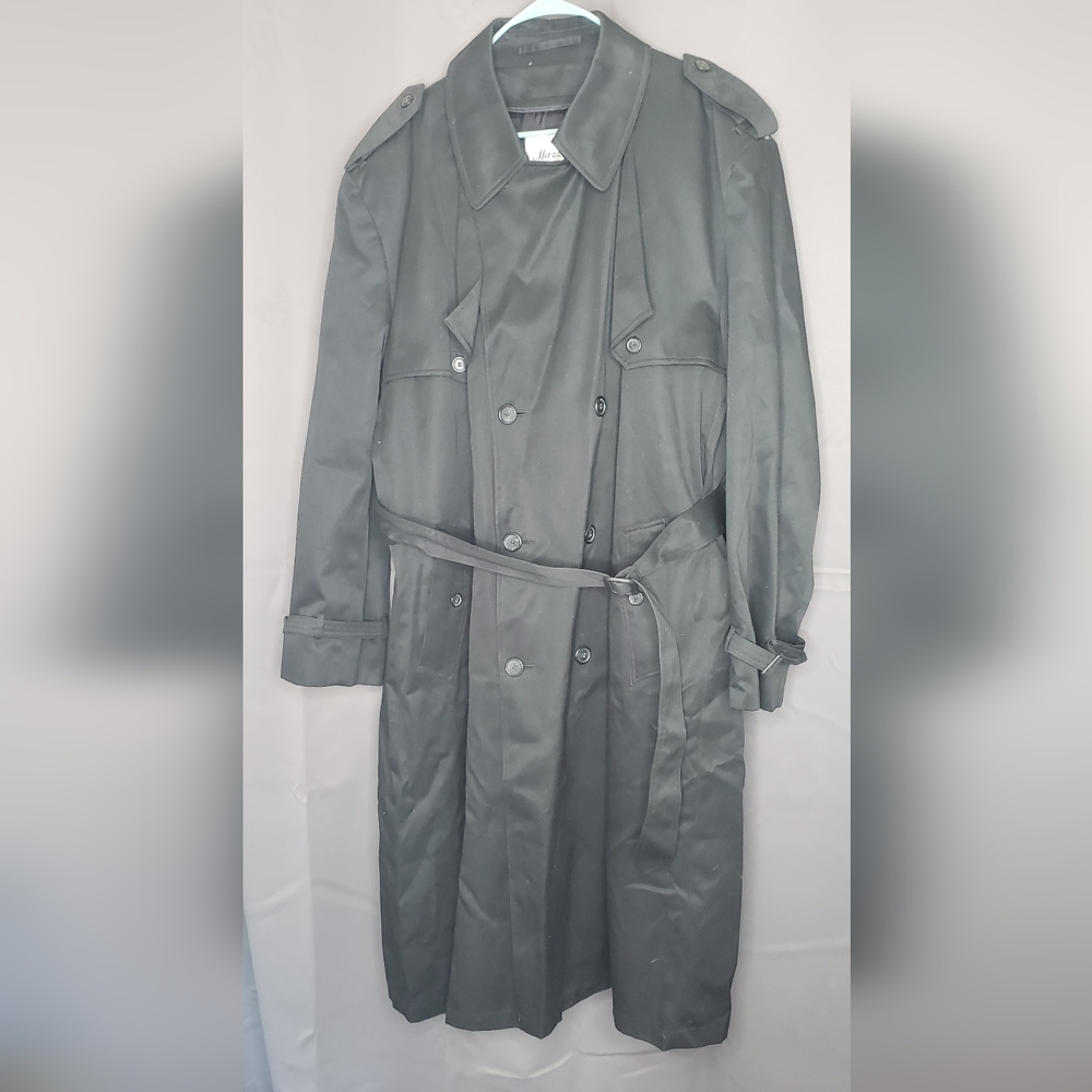 Mazzoni trench coat, black 48long, furry lining (removable), working pockets